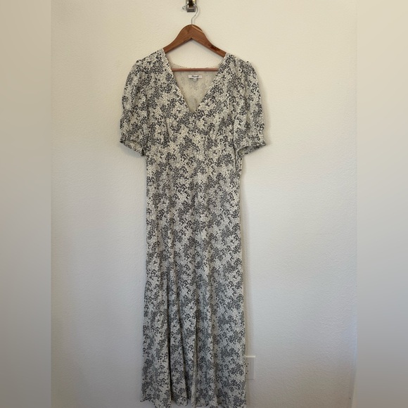 Madewell Women’s 12 Puff-Sleeve V-Neck Midi Dress in Floral NWT $158 - Picture 4 of 12
